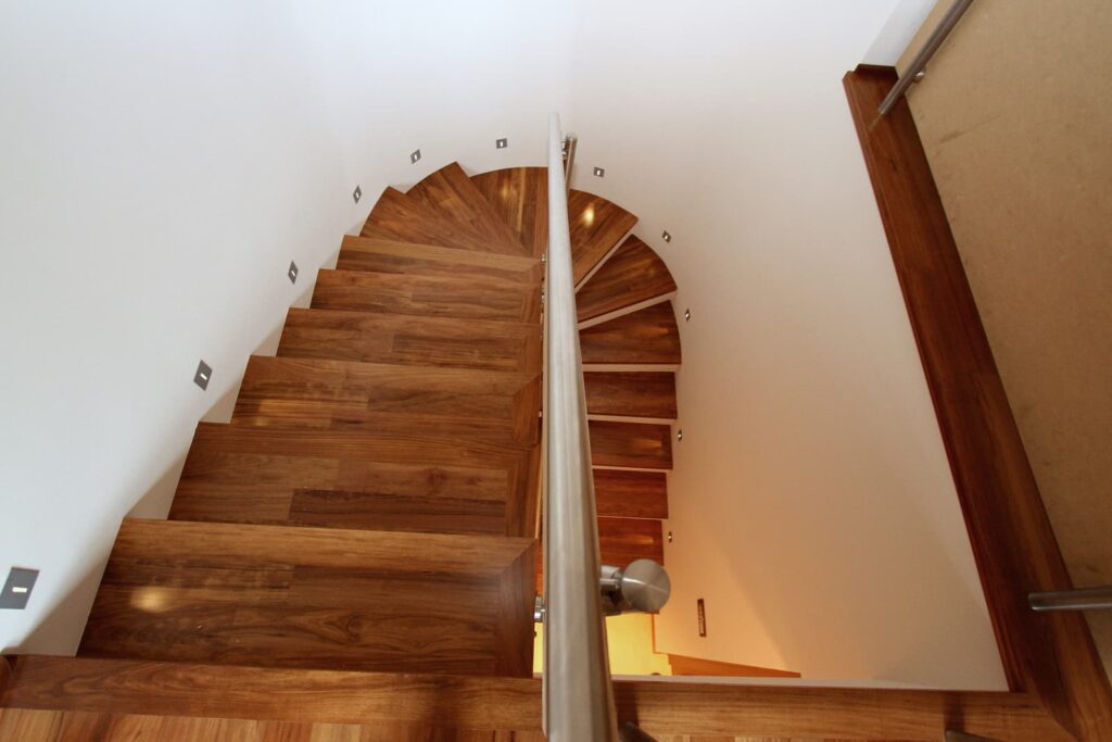 CENA PARKETA - TROPSKI LES CABREUVA - LISTONE GIORDANO