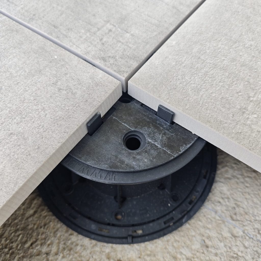 GRES PORCELAN TERASE NA BUZONIH